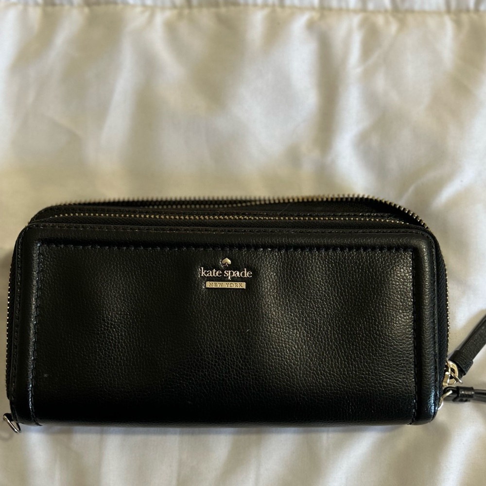 Large Kate Spade Zipper Wallet